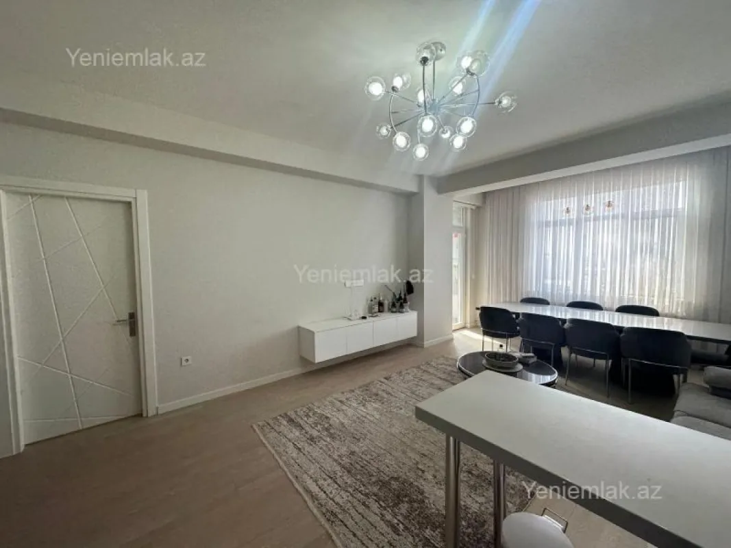 Satılır 2 otaqlı yeni tikili 75 m²