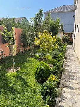 Satılır 6 otaqlı həyət evi 240 m²