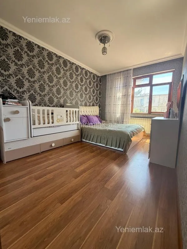 Satılır 3 otaqlı köhnə tikili 75 m²