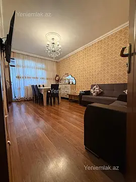 Satılır 3 otaqlı köhnə tikili 75 m²