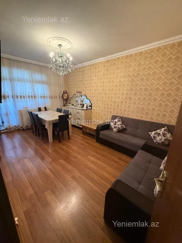 Satılır 3 otaqlı köhnə tikili 75 m²