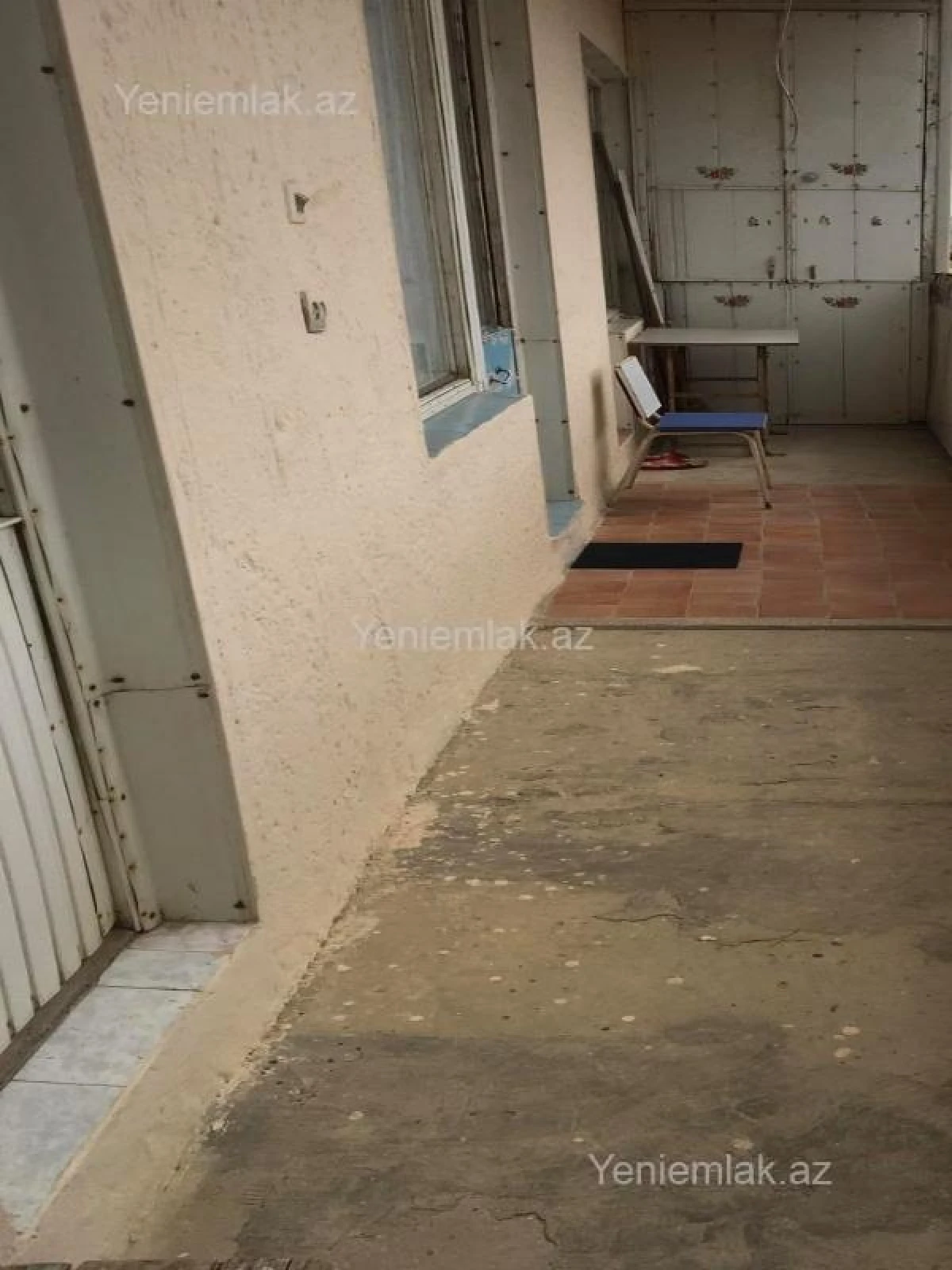 Satılır 4 otaqlı köhnə tikili 100 m²