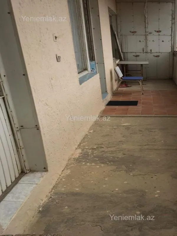 Satılır 4 otaqlı köhnə tikili 100 m²