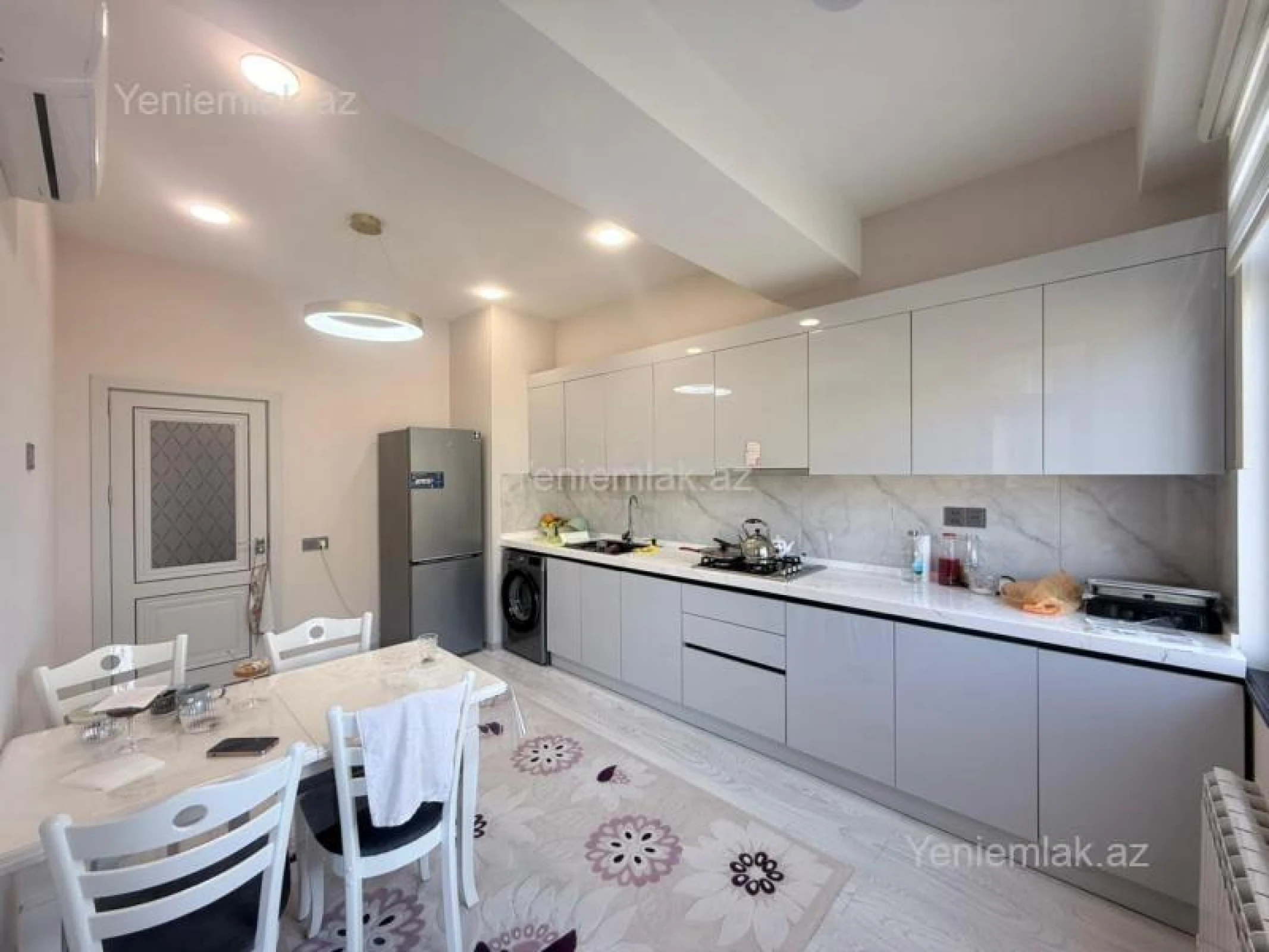 Satılır 2 otaqlı yeni tikili 85 m²