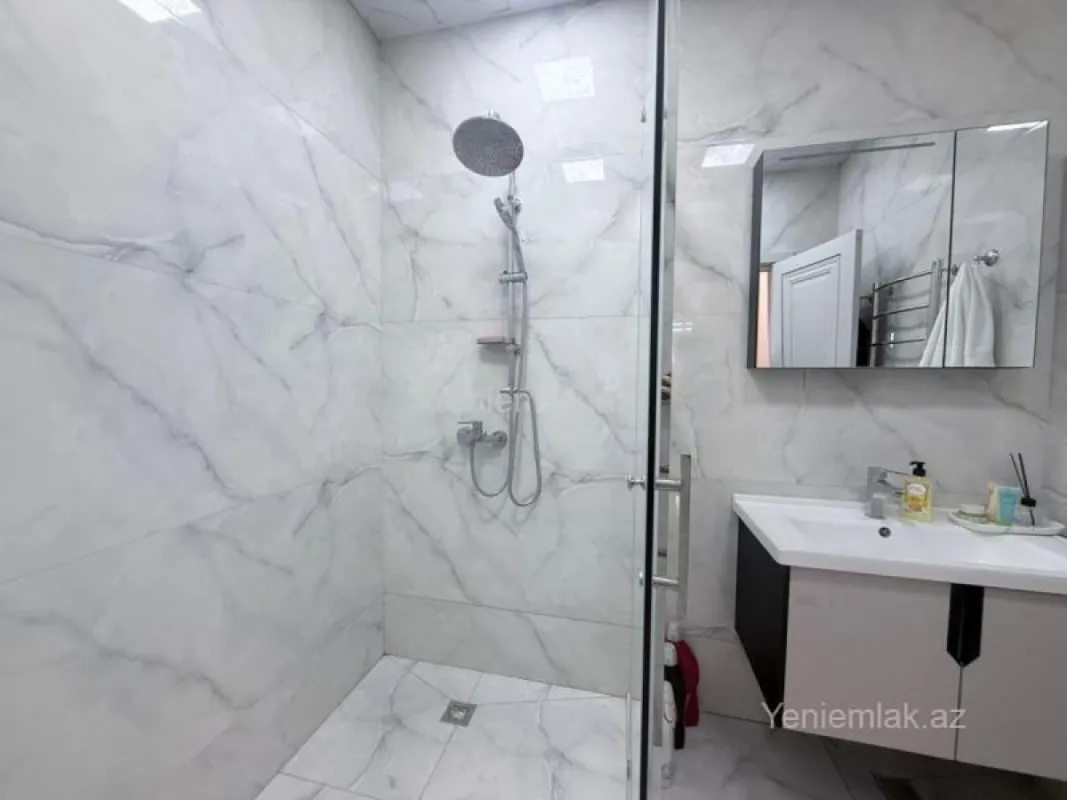 Satılır 2 otaqlı yeni tikili 85 m²