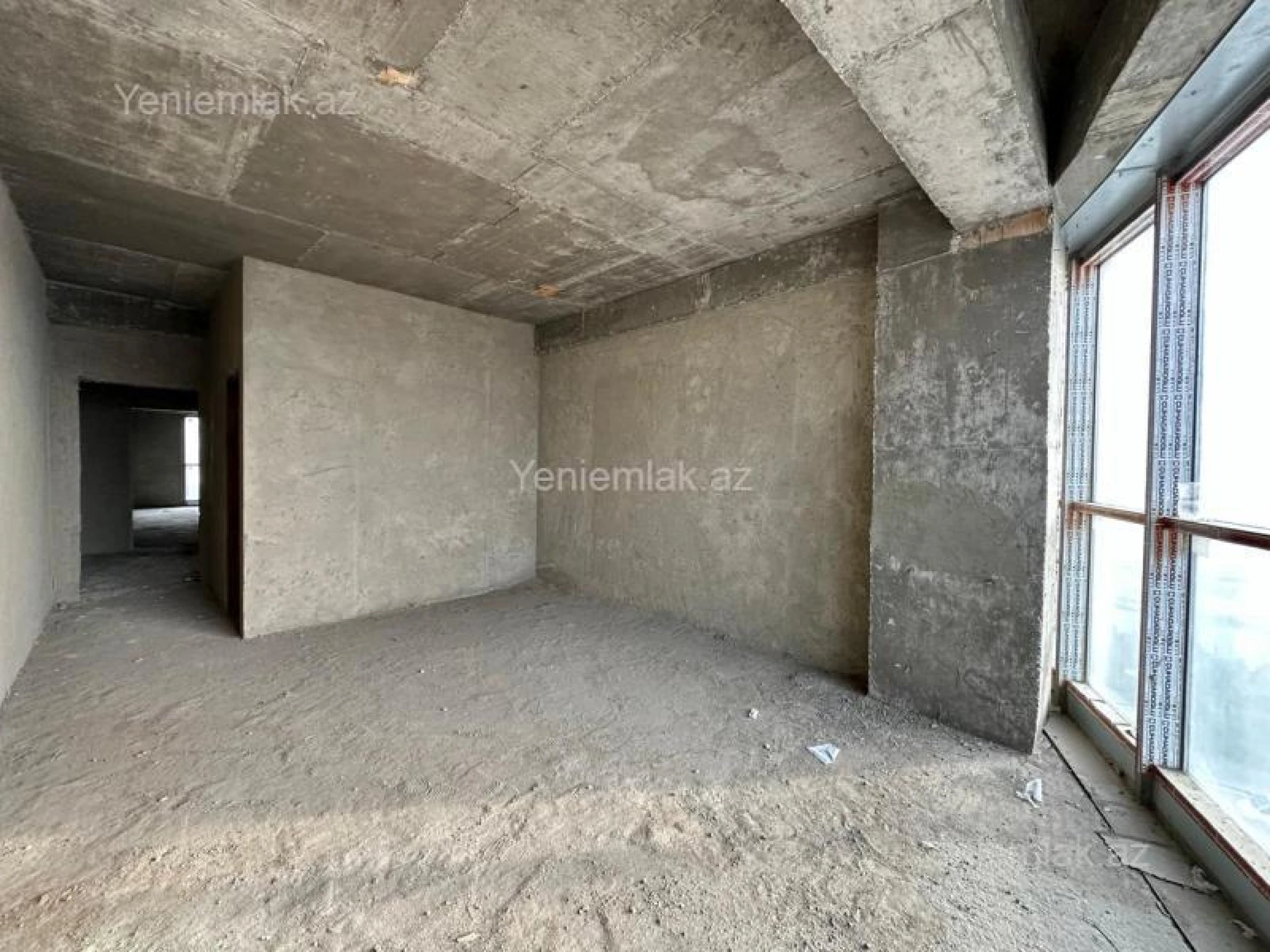 Satılır 3 otaqlı yeni tikili 200 m²