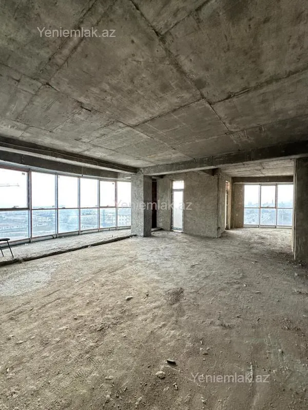 Satılır 3 otaqlı yeni tikili 200 m²