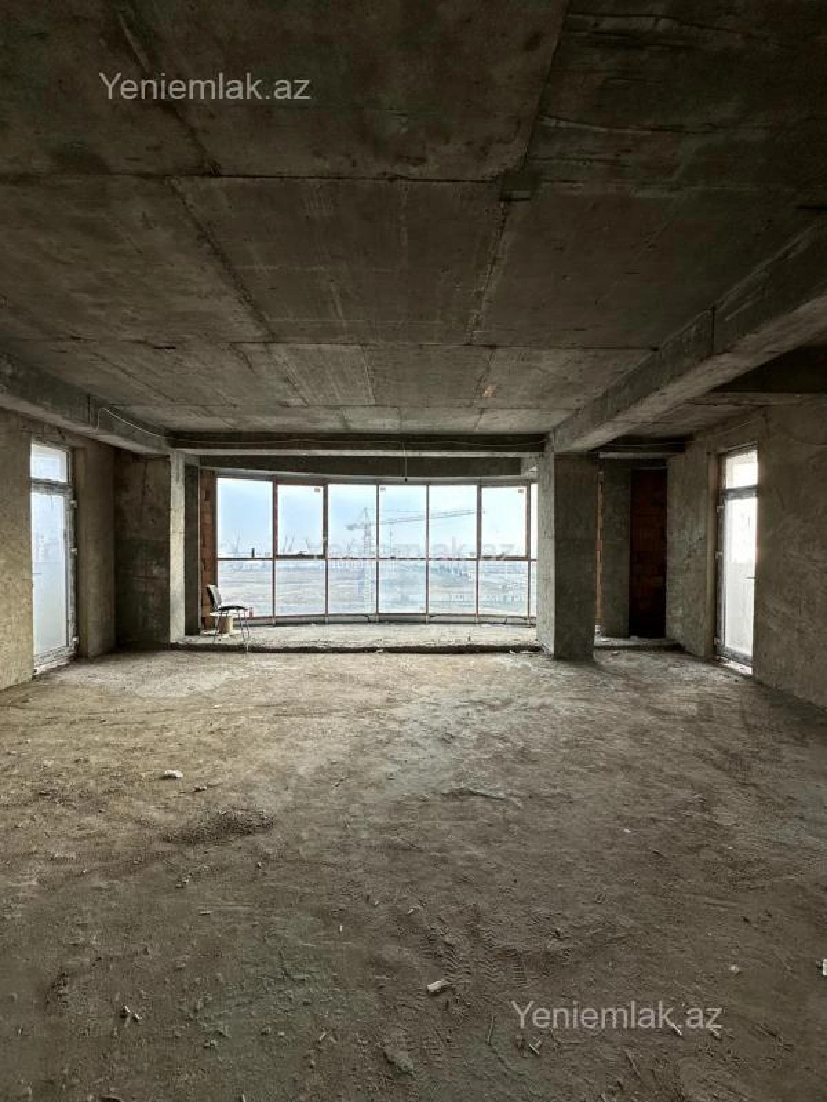 Satılır 3 otaqlı yeni tikili 200 m²