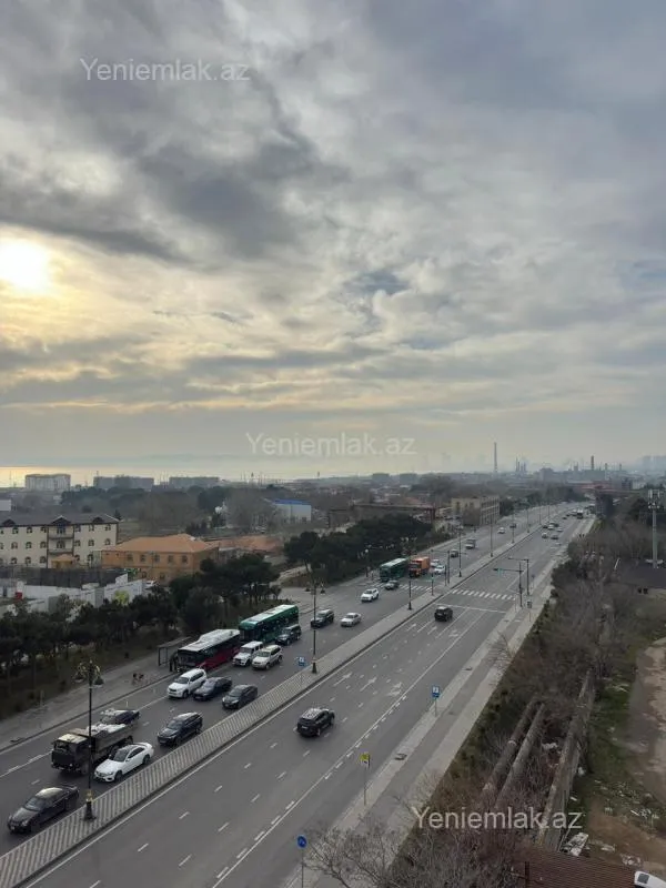 Satılır 3 otaqlı yeni tikili 200 m²