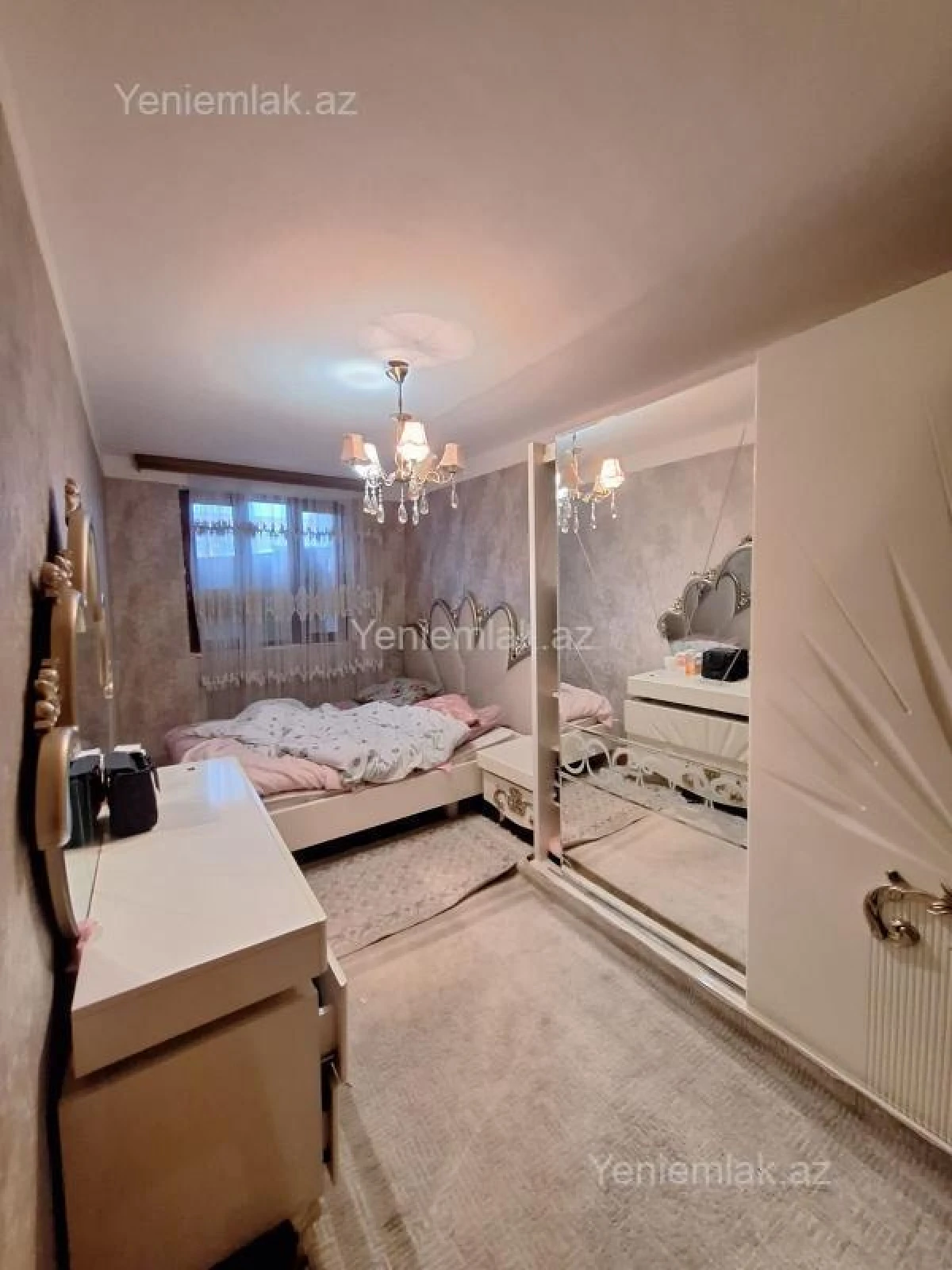 Satılır 4 otaqlı köhnə tikili 90 m²