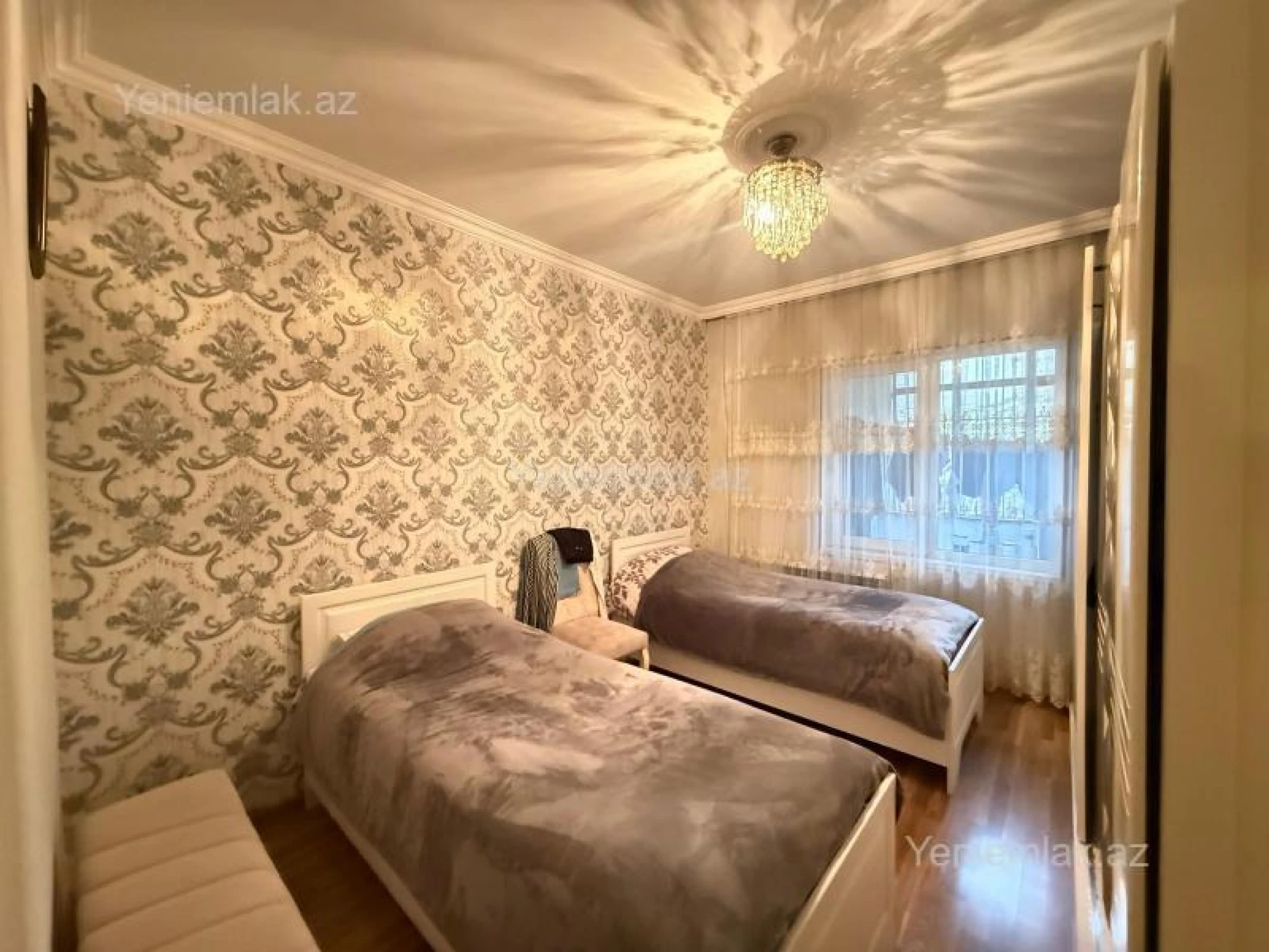 Satılır 2 otaqlı köhnə tikili 60 m²