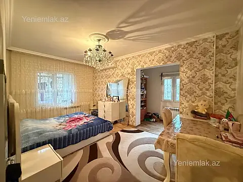 Satılır 2 otaqlı köhnə tikili 60 m²