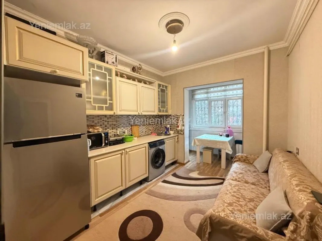 Satılır 2 otaqlı köhnə tikili 60 m²