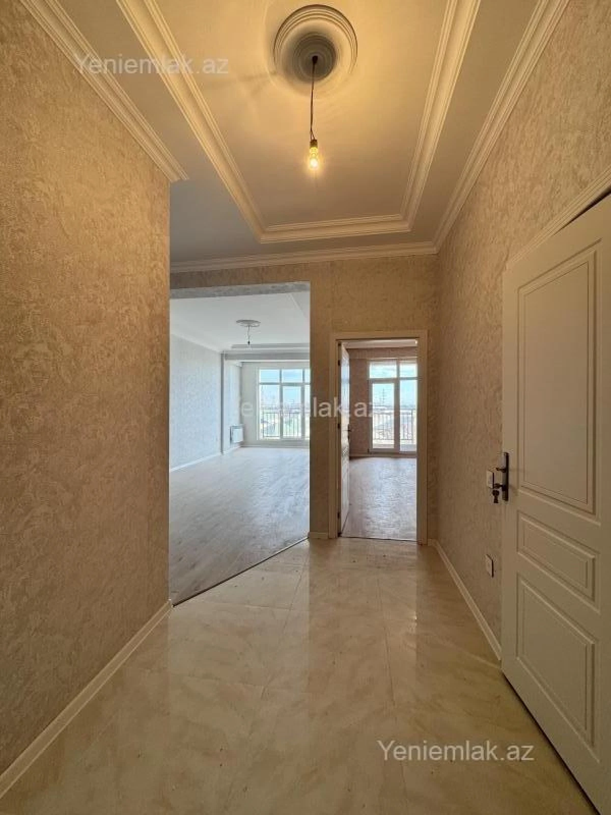 Satılır 2 otaqlı yeni tikili 73 m²