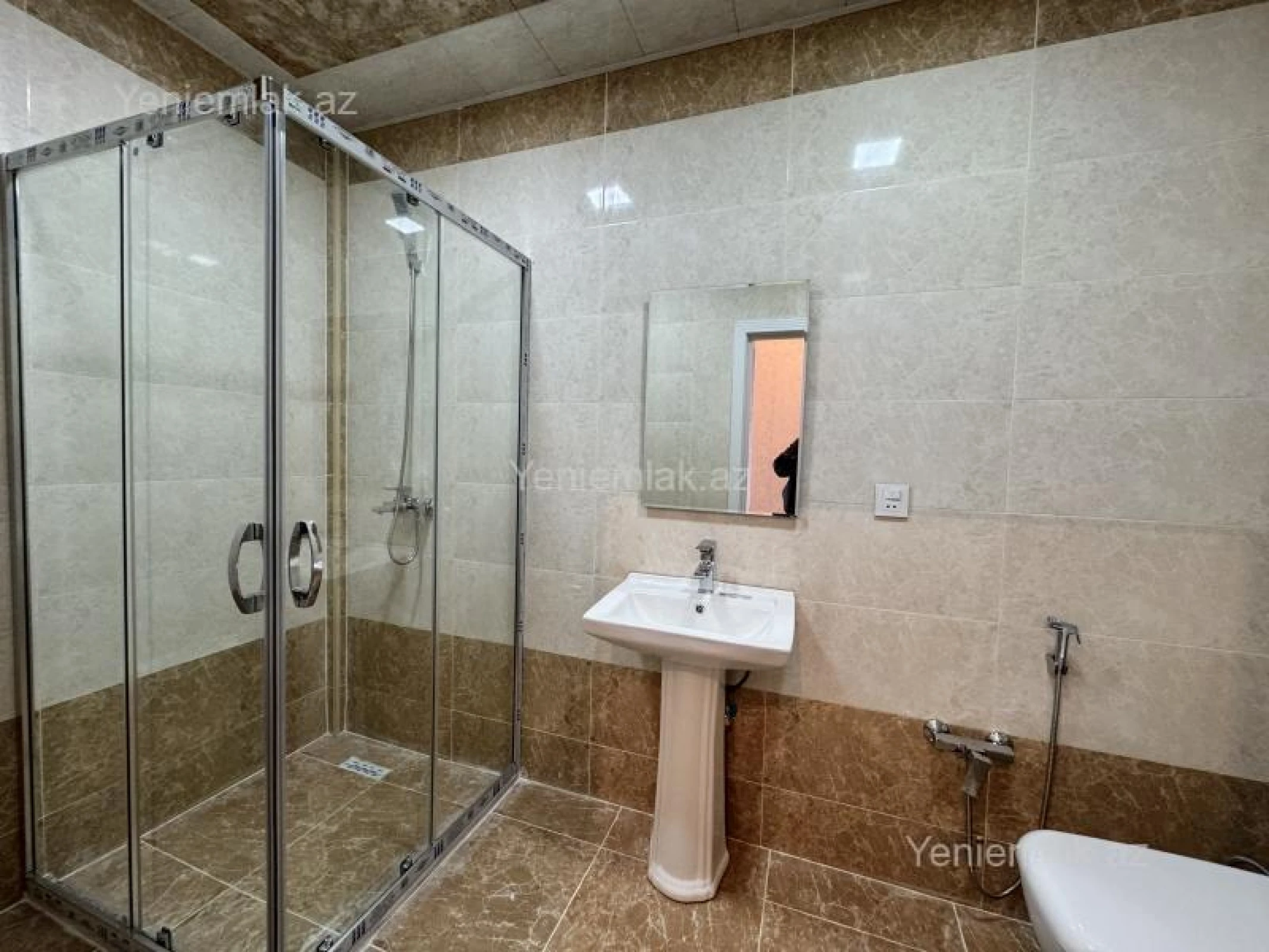 Satılır 2 otaqlı yeni tikili 73 m²