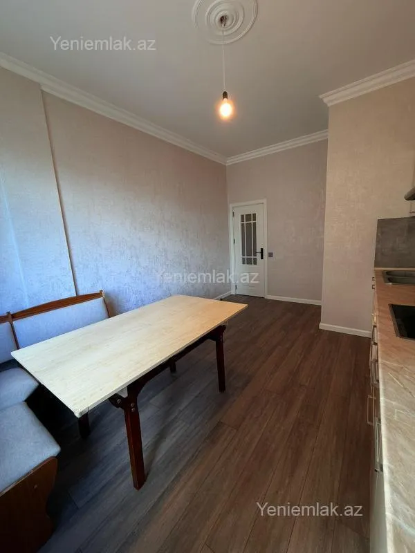 Satılır 3 otaqlı yeni tikili 120 m²
