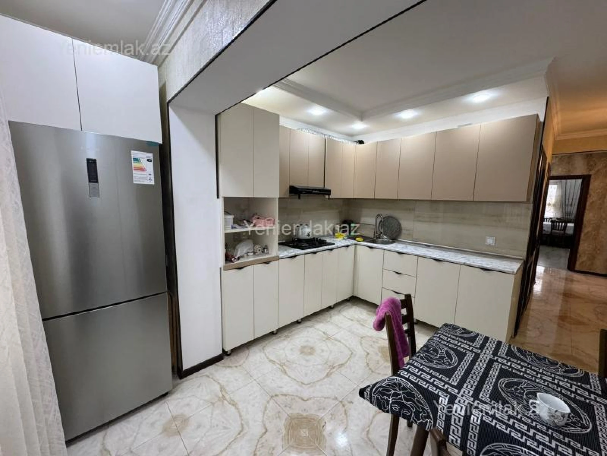Satılır 5 otaqlı köhnə tikili 120 m²