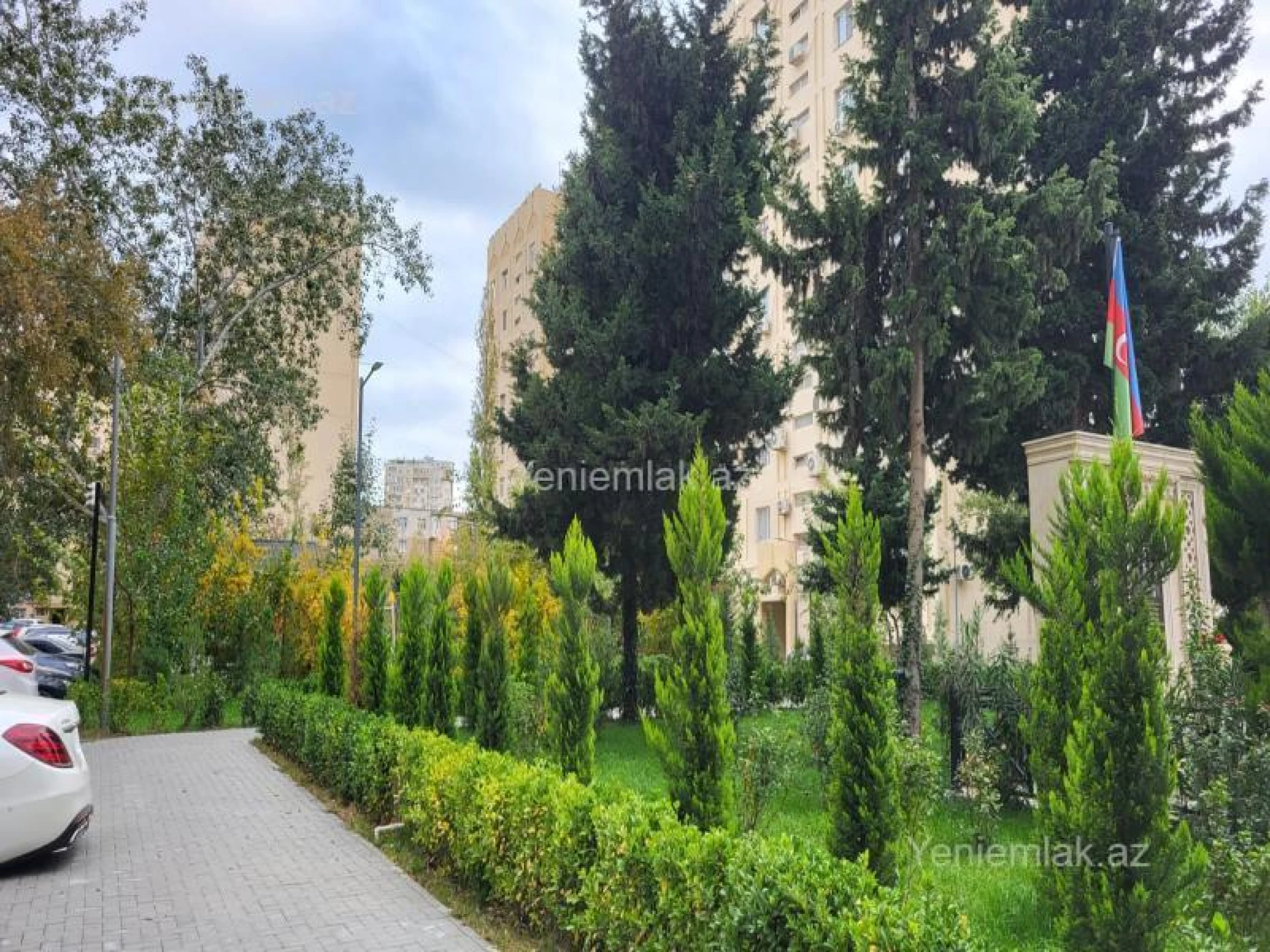 Satılır 5 otaqlı köhnə tikili 120 m²