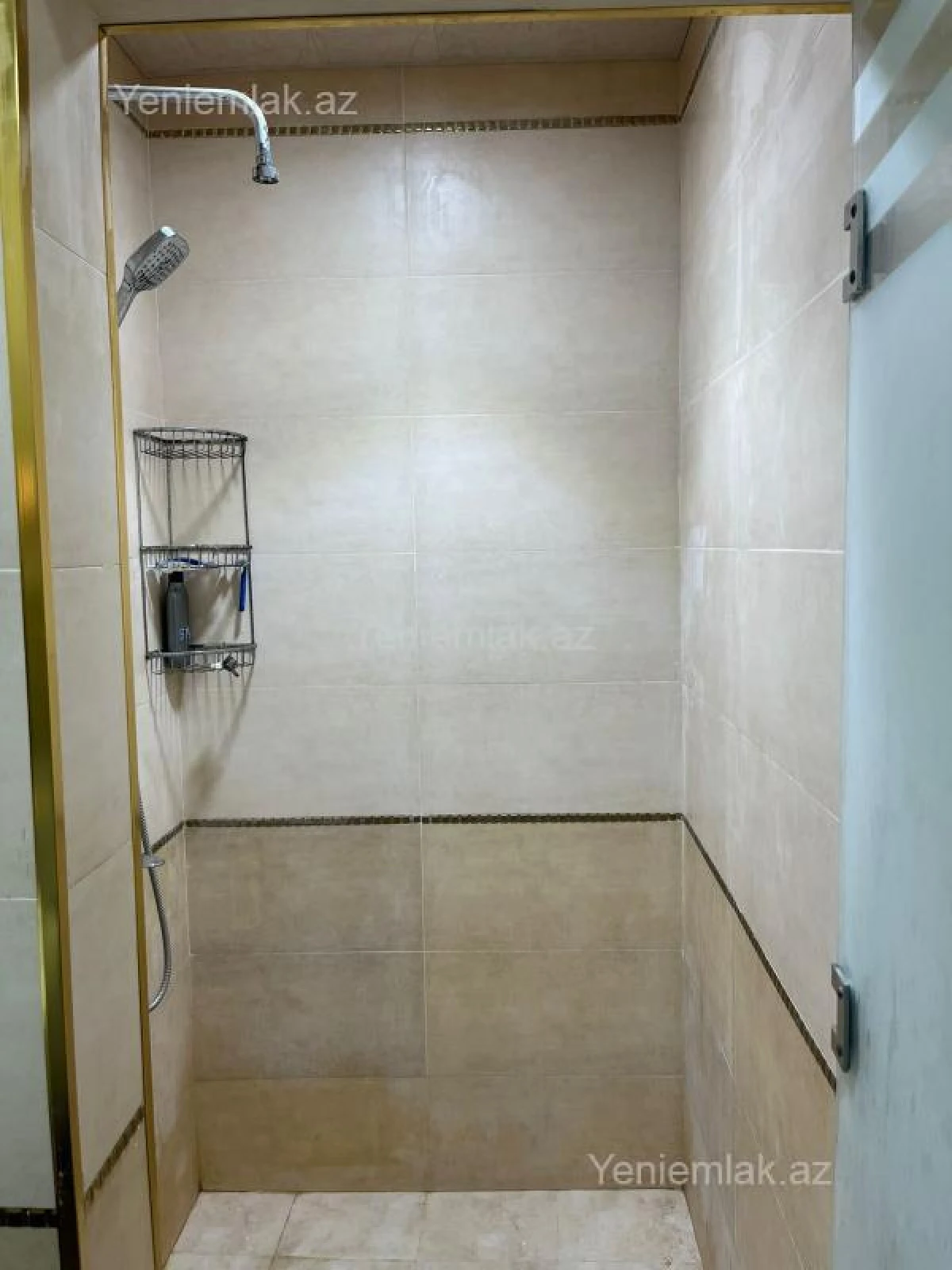 Satılır 5 otaqlı köhnə tikili 120 m²