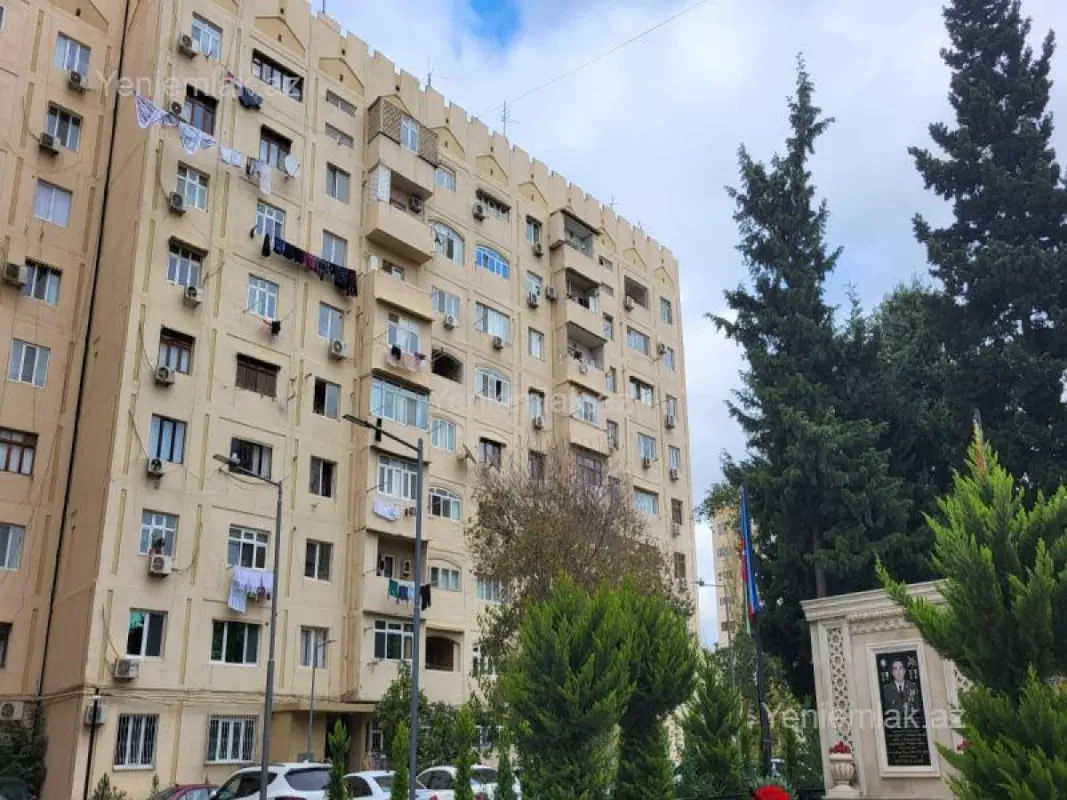 Satılır 5 otaqlı köhnə tikili 120 m²