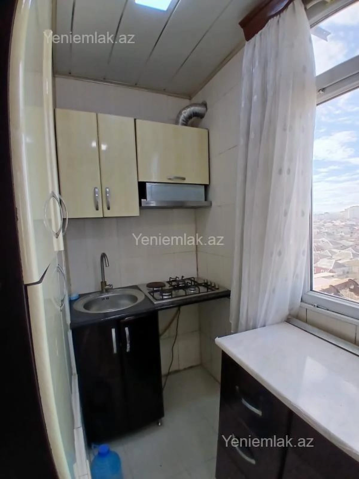 Satılır 3 otaqlı köhnə tikili 65 m²