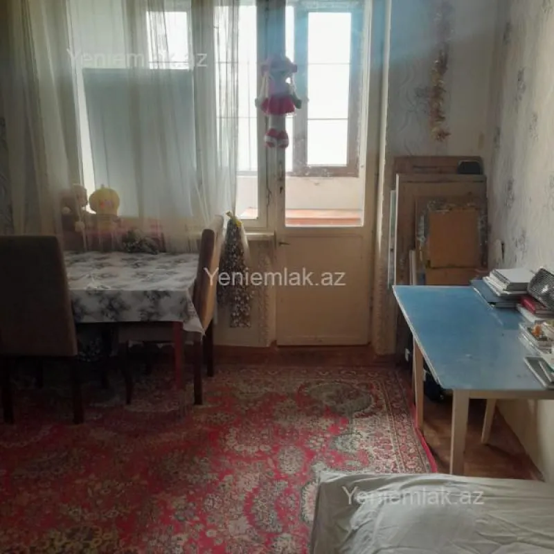 Satılır 3 otaqlı köhnə tikili 70 m²