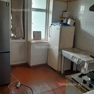 Satılır 3 otaqlı köhnə tikili 70 m²