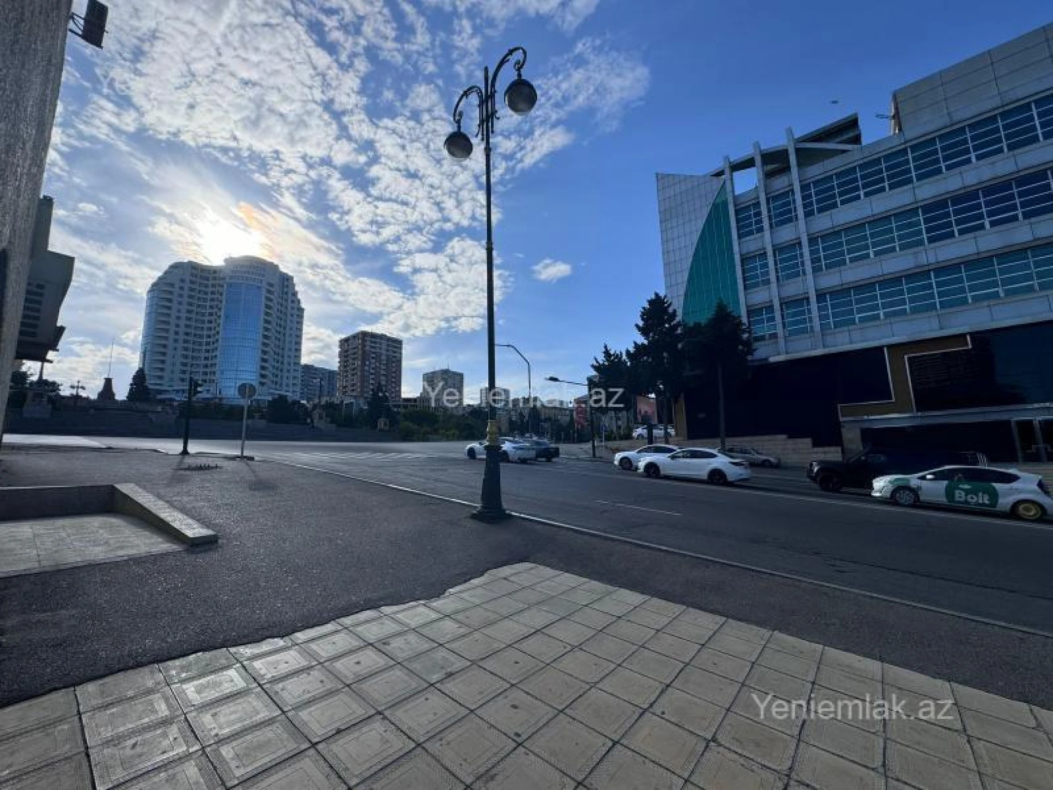 Satılır 3 otaqlı köhnə tikili 75 m²