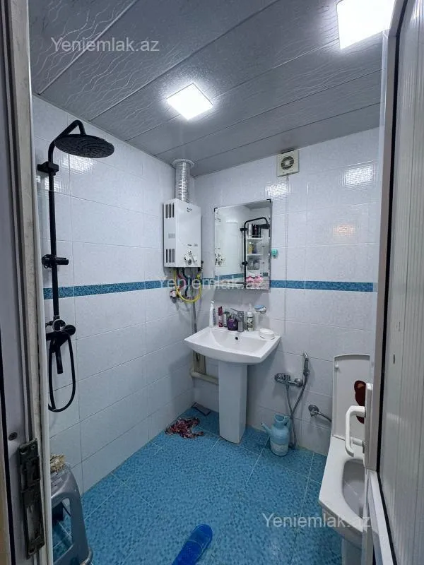 Satılır 3 otaqlı köhnə tikili 75 m²