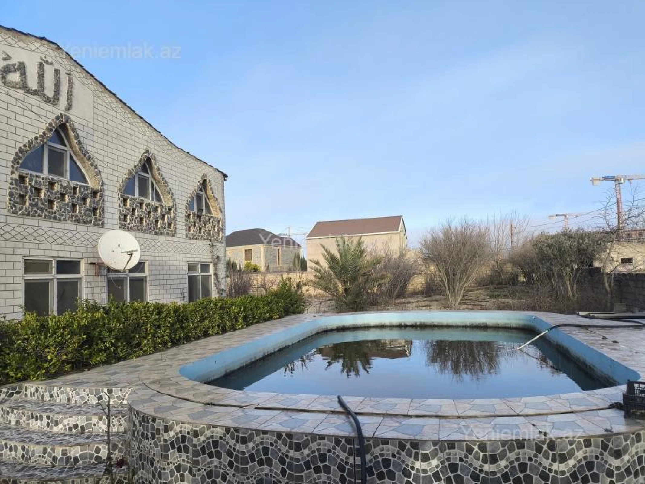 Satılır 7 otaqlı həyət evi 210 m²