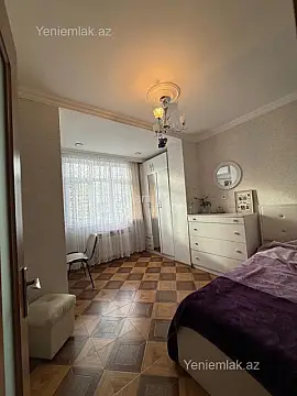 Satılır 4 otaqlı köhnə tikili 80 m²