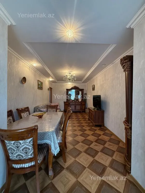 Satılır 4 otaqlı köhnə tikili 80 m²