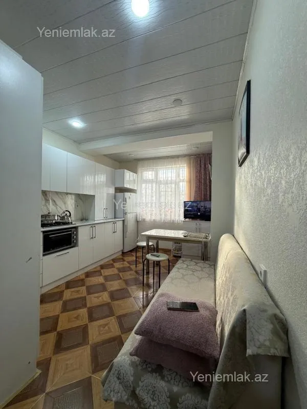 Satılır 4 otaqlı köhnə tikili 80 m²