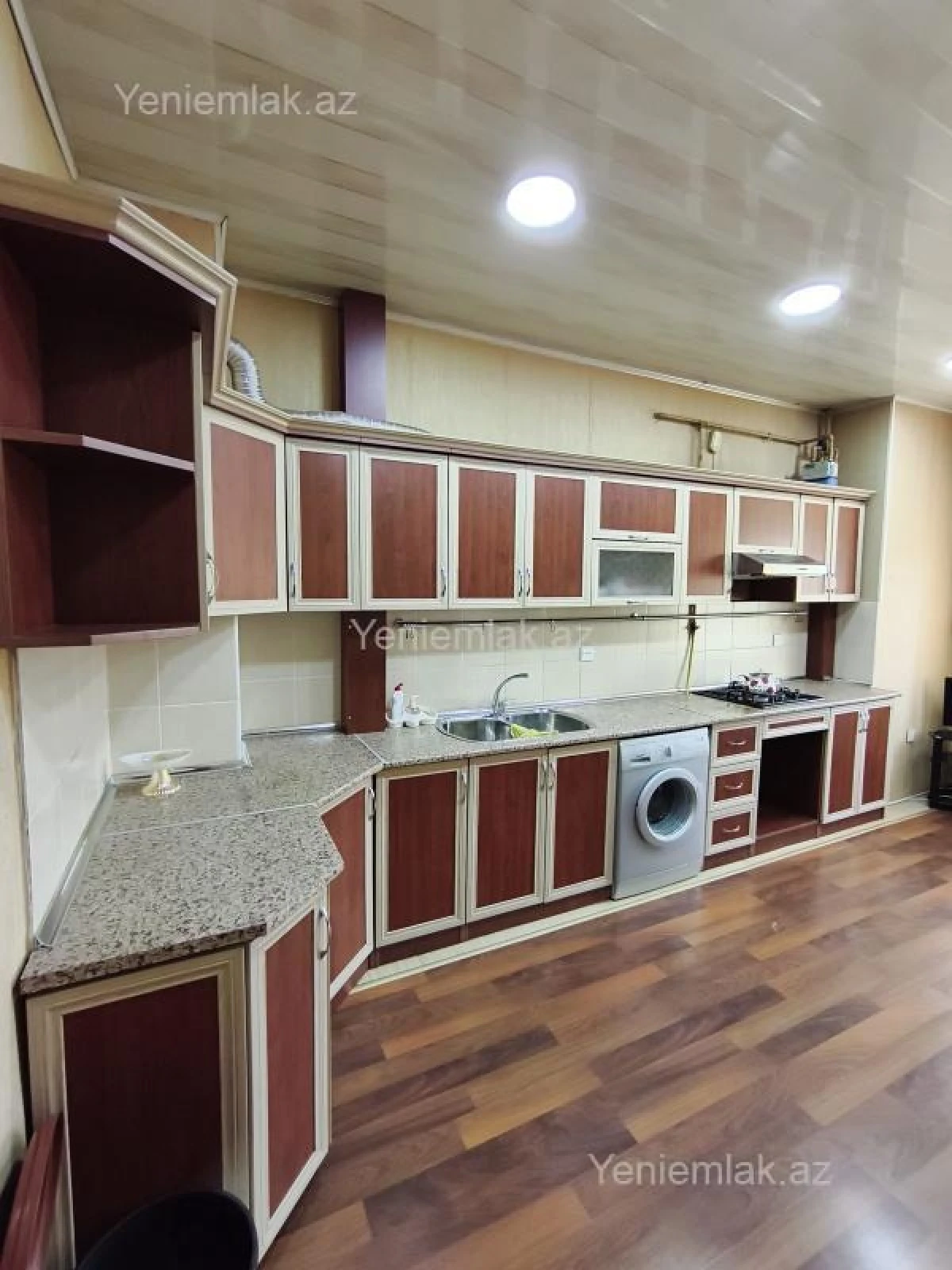 Satılır 3 otaqlı yeni tikili 118 m²