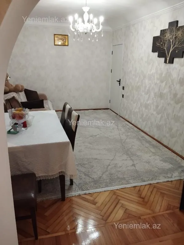 Satılır 3 otaqlı köhnə tikili 85 m²