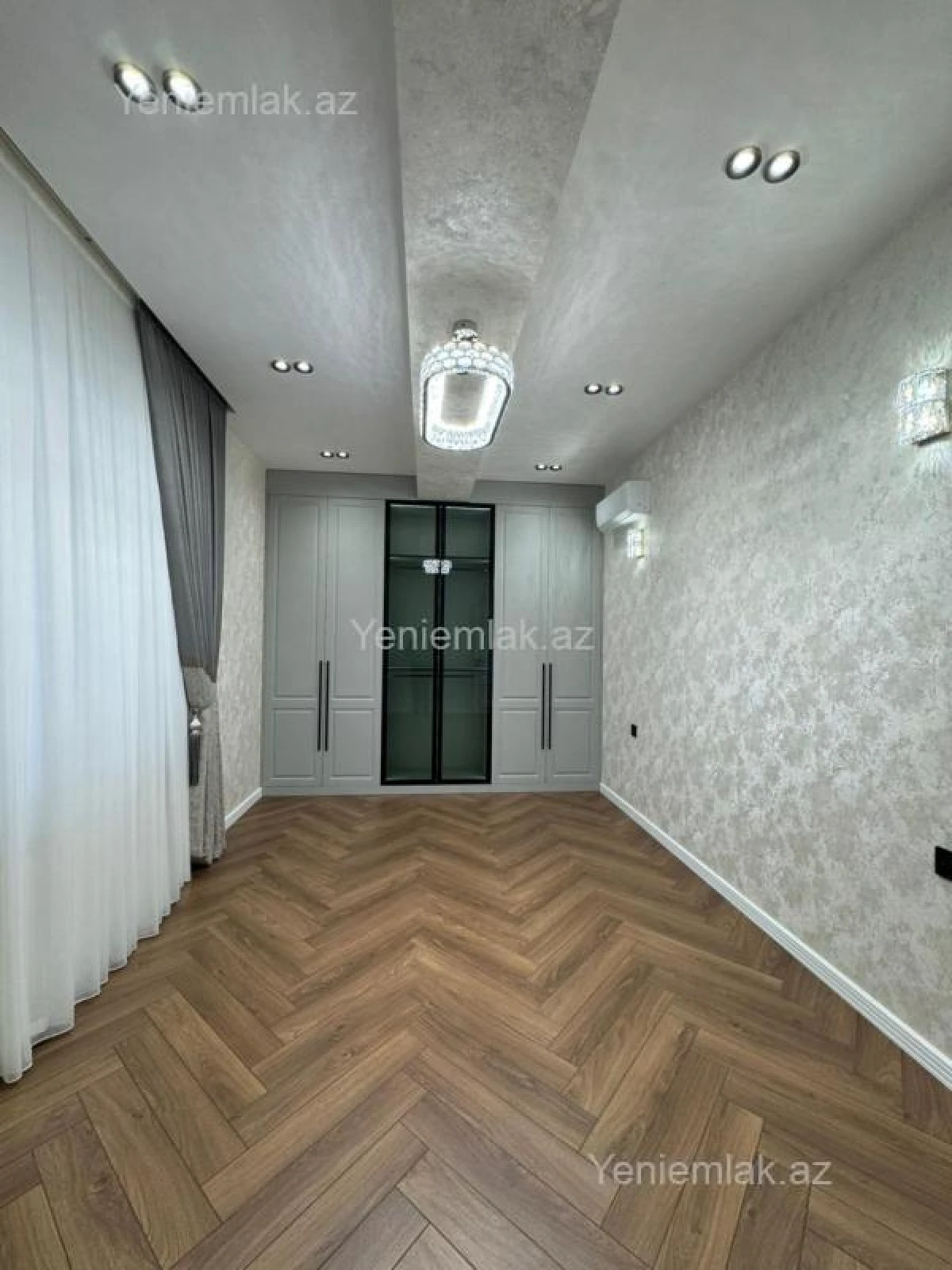 Satılır 3 otaqlı yeni tikili 105 m²