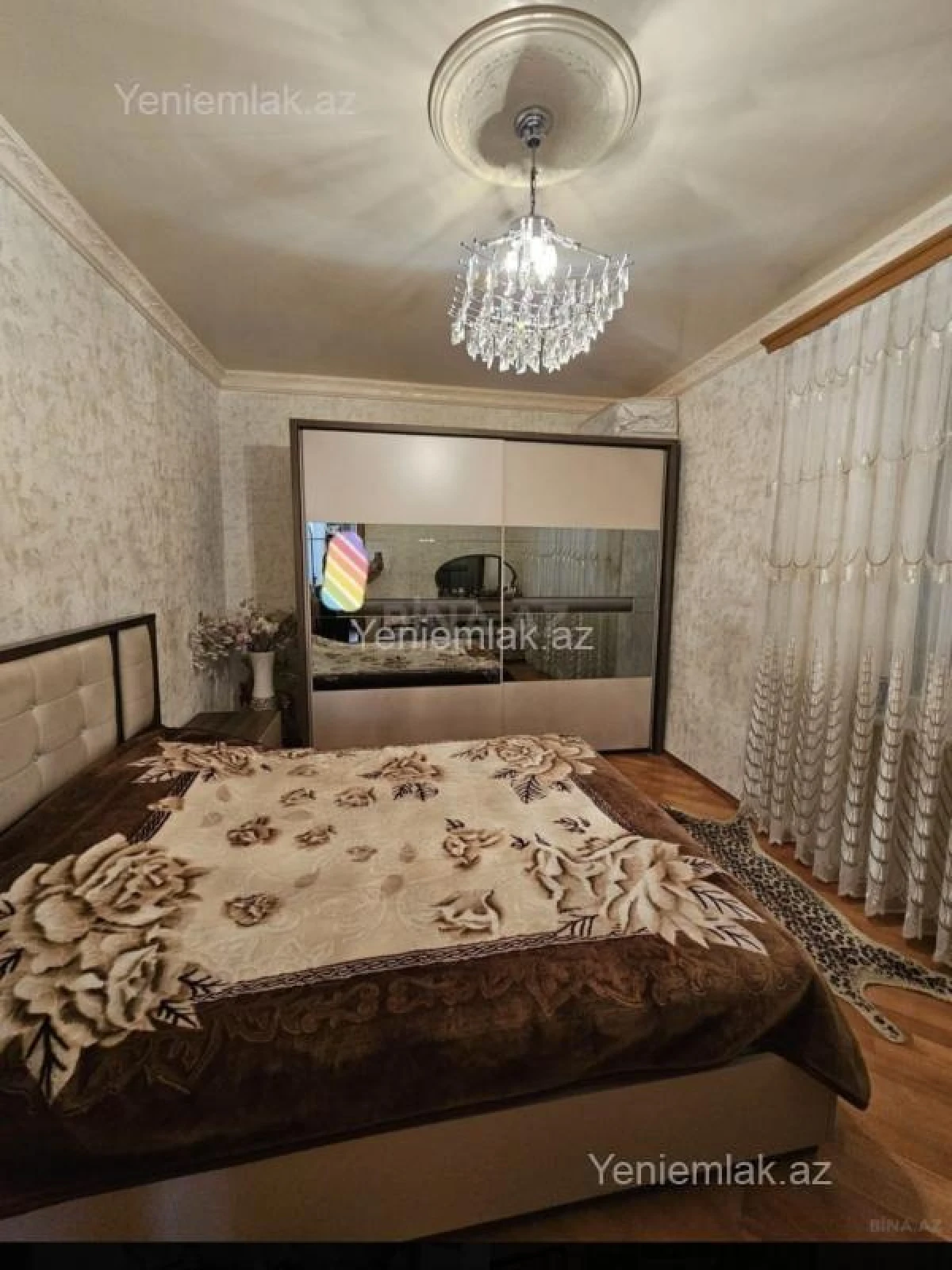 Satılır 2 otaqlı köhnə tikili 70 m²
