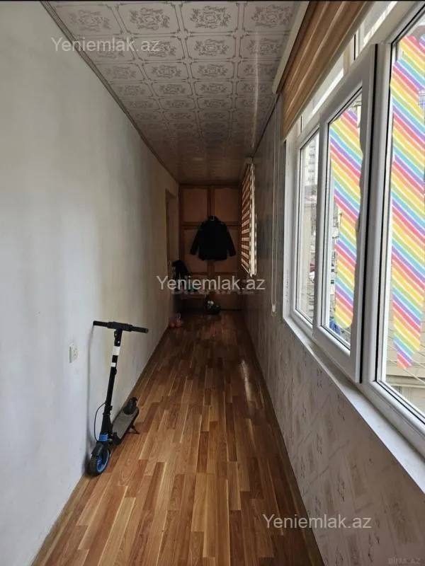 Satılır 2 otaqlı köhnə tikili 70 m²