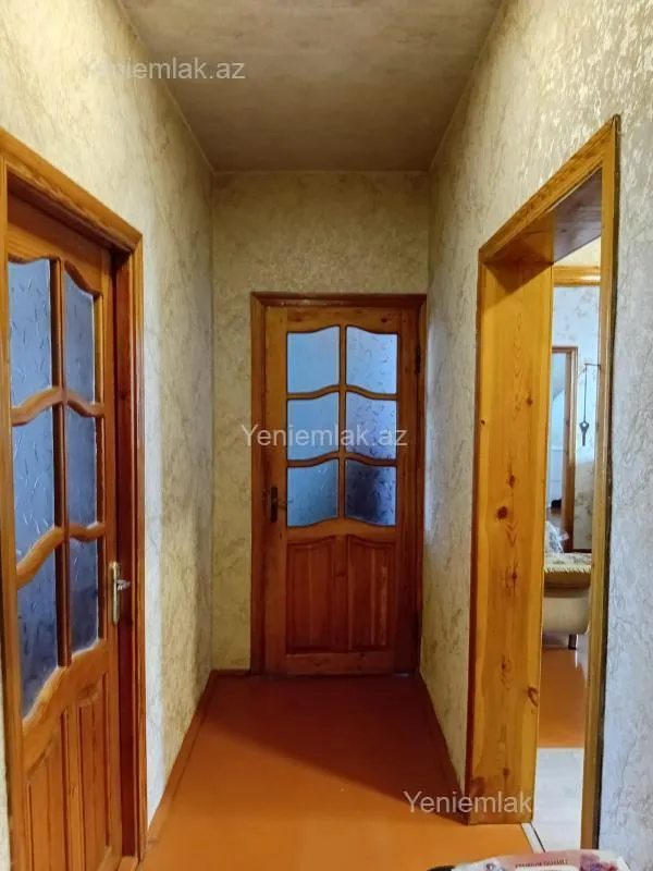 Satılır 5 otaqlı köhnə tikili 110 m²