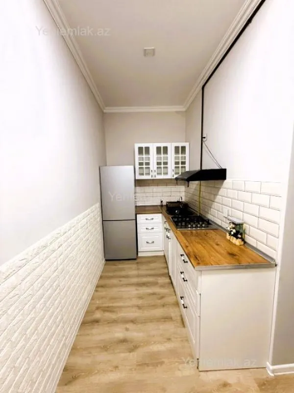 Satılır 2 otaqlı köhnə tikili 40 m²