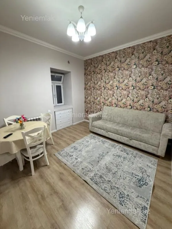 Satılır 2 otaqlı köhnə tikili 40 m²