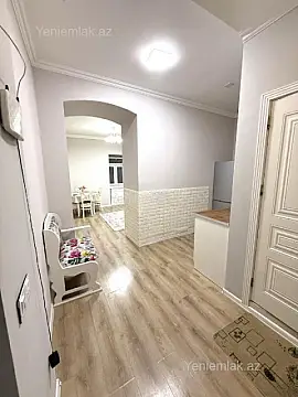 Satılır 2 otaqlı köhnə tikili 40 m²