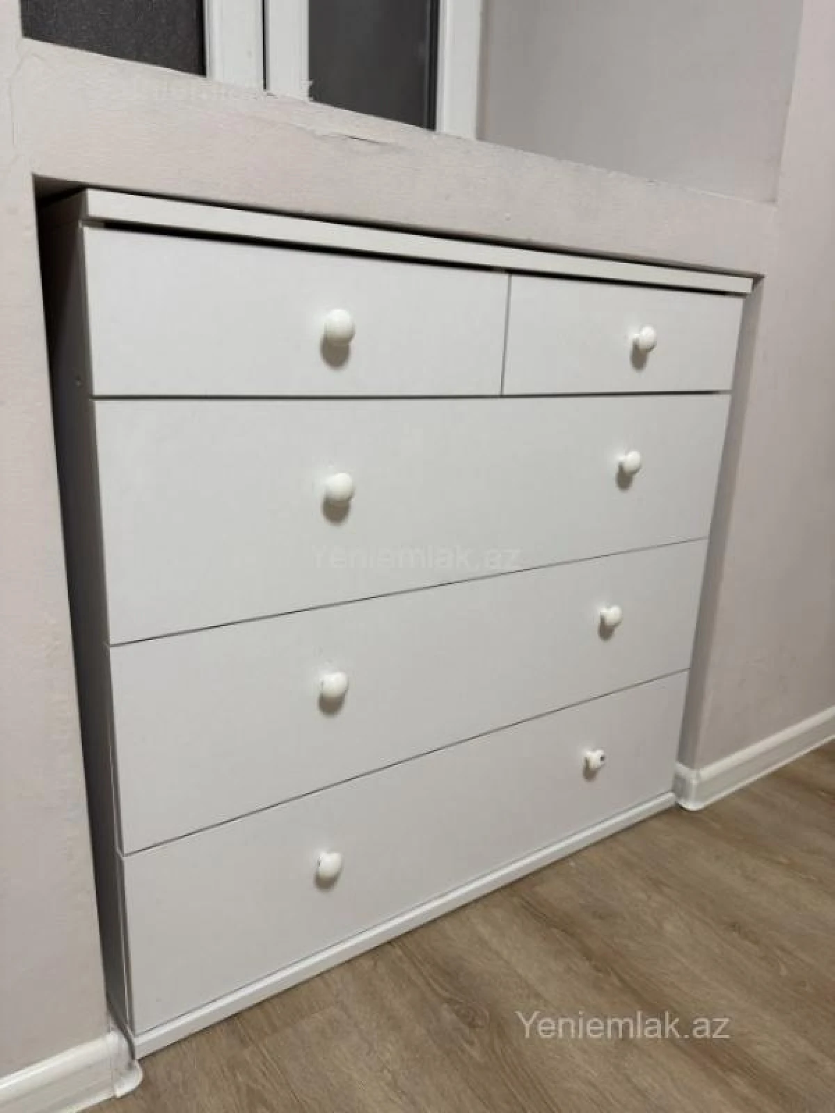 Satılır 2 otaqlı köhnə tikili 40 m²