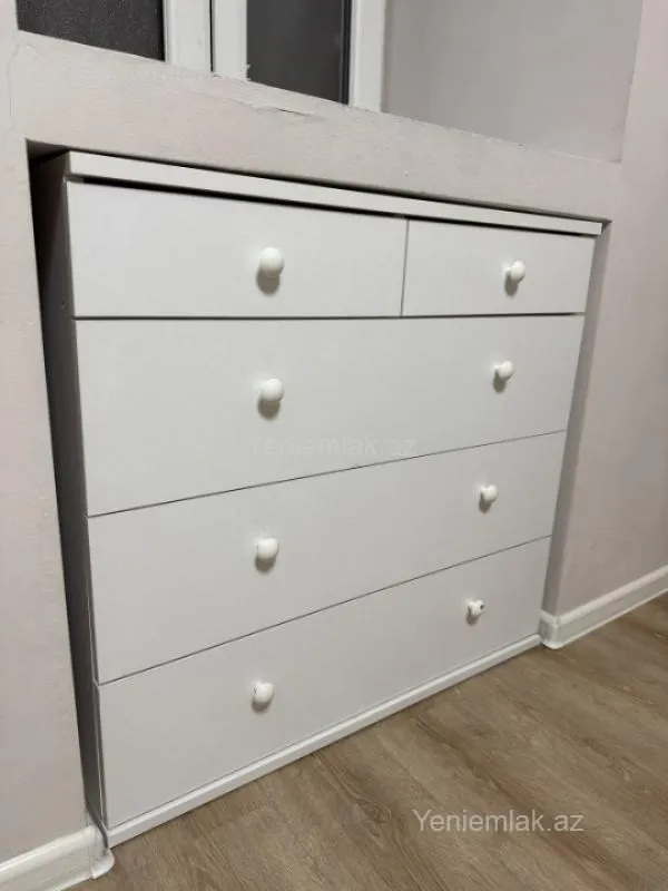 Satılır 2 otaqlı köhnə tikili 40 m²