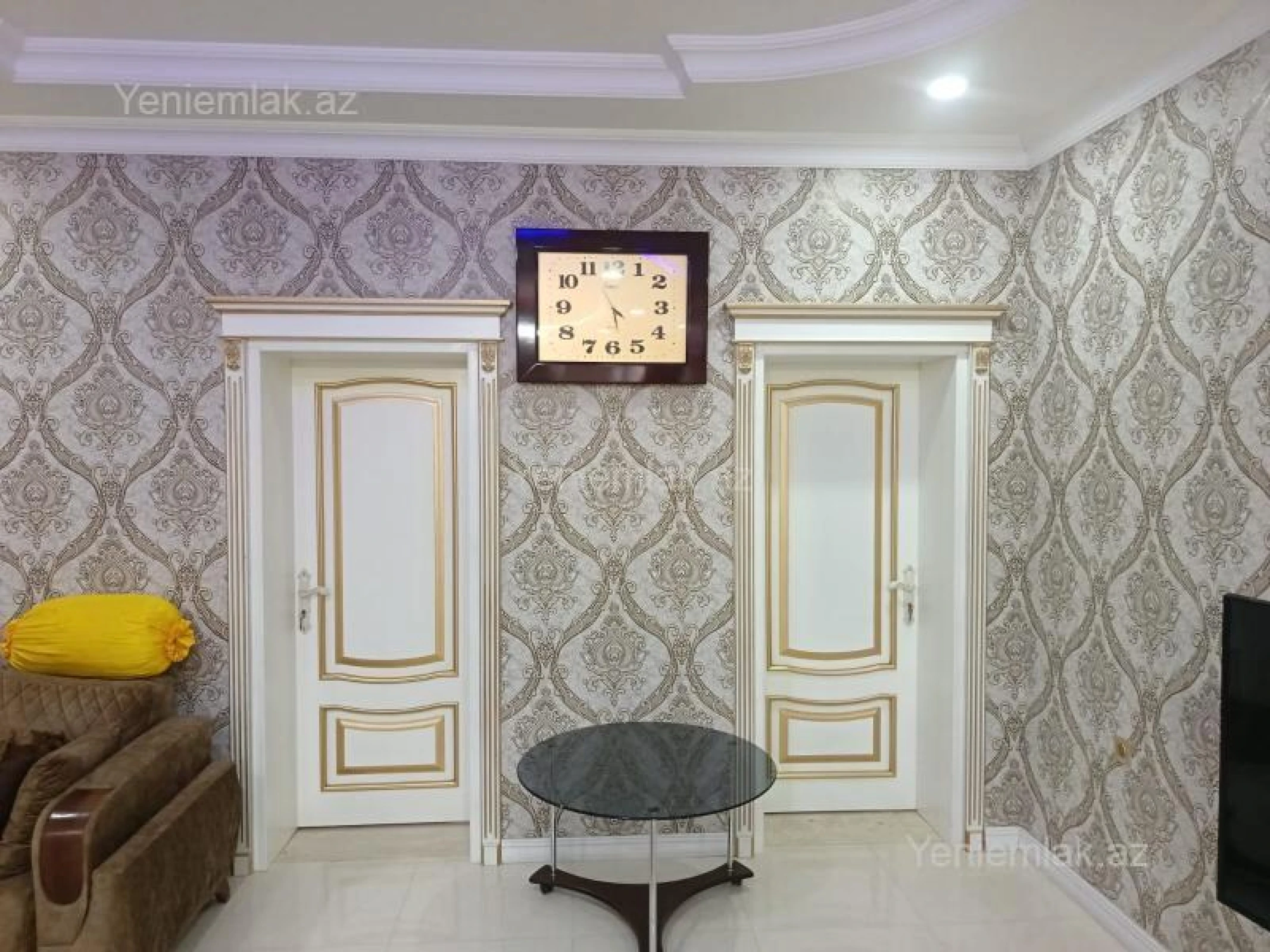 Satılır 9 otaqlı həyət evi 1000 m²