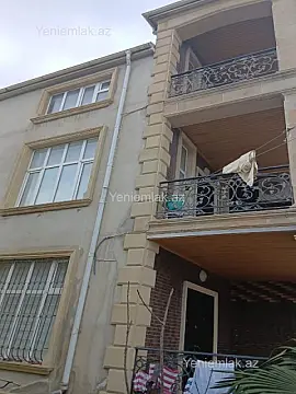 Satılır 9 otaqlı həyət evi 1000 m²