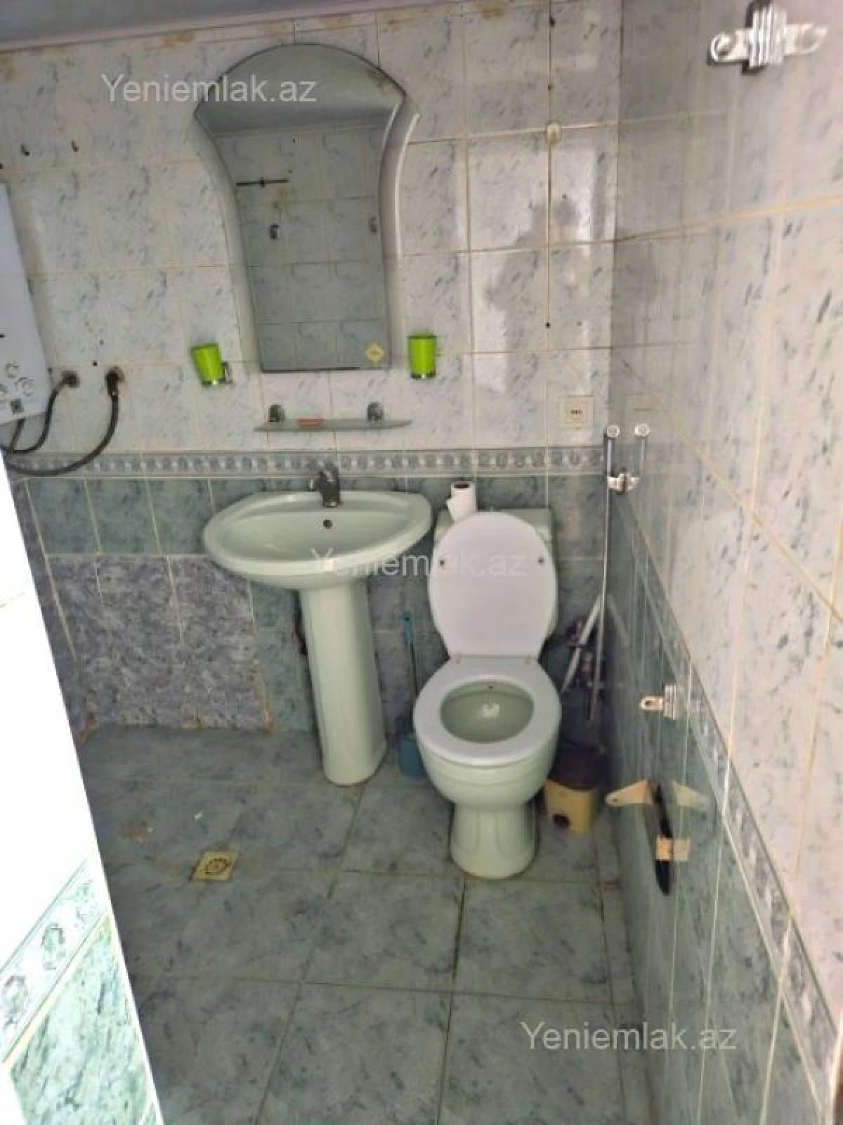 Satılır 2 otaqlı köhnə tikili 60 m²