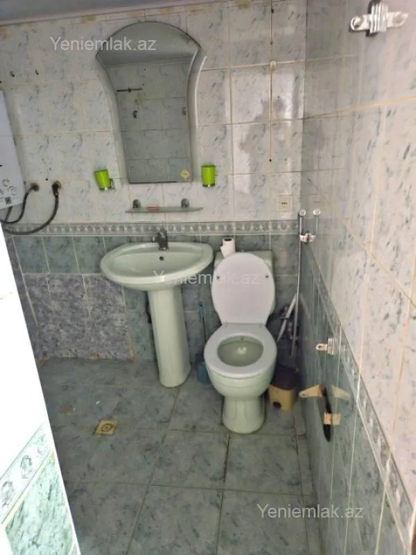 Satılır 2 otaqlı köhnə tikili 60 m²