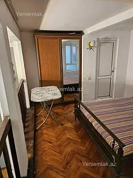 Satılır 2 otaqlı köhnə tikili 60 m²