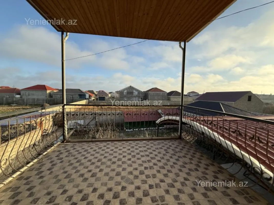 Satılır 6 otaqlı həyət evi 200 m²